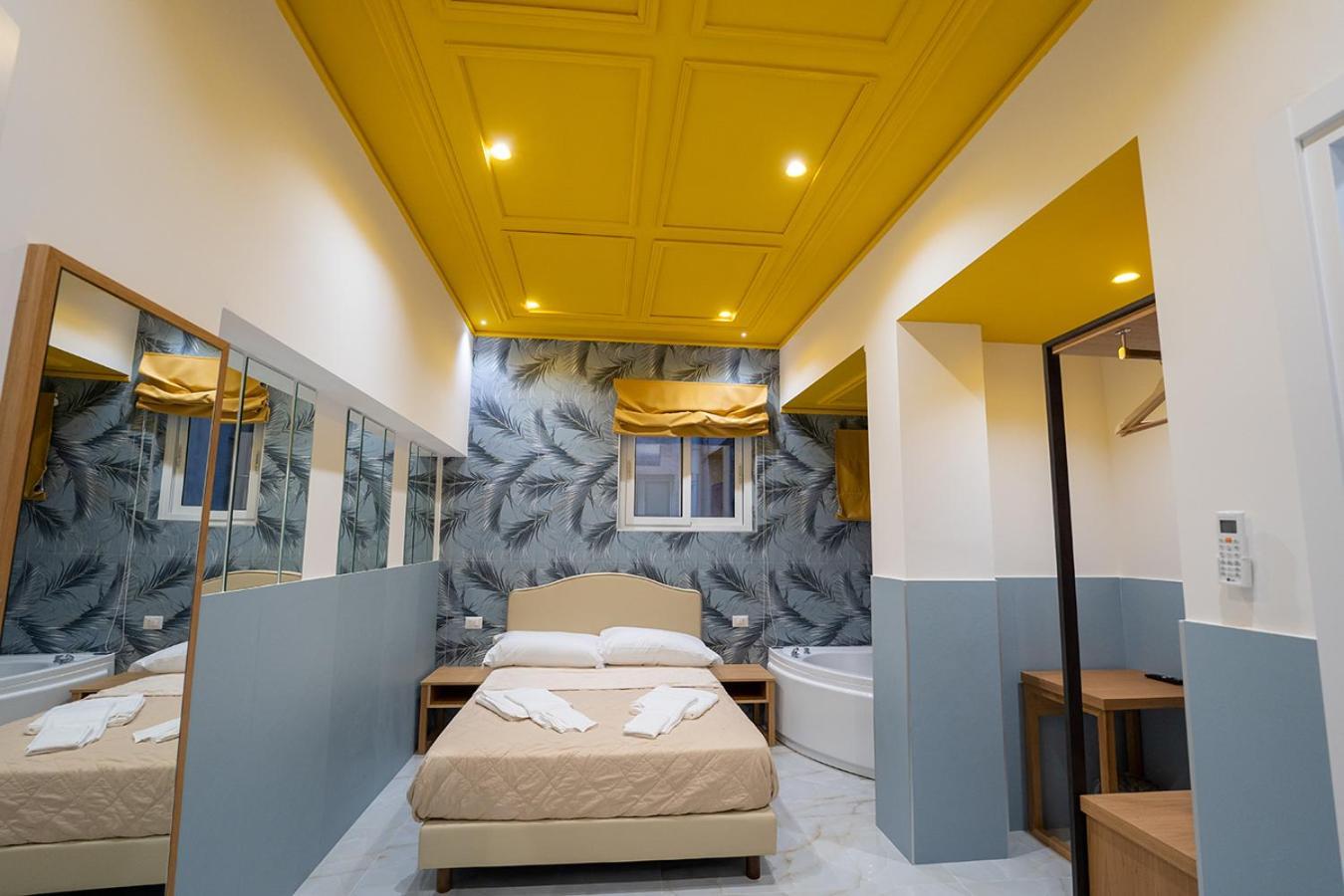 Отель Hr Boutique Porto, Napoli Centro, By Clapa Group Экстерьер фото
